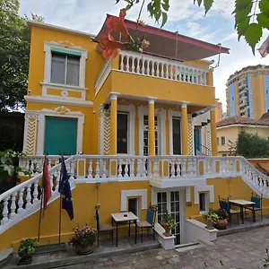 15 - Center Tiran